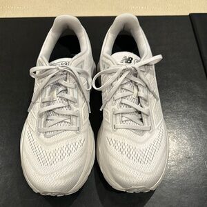 New Balance Fresh Foam 880 White Athletic Shoes